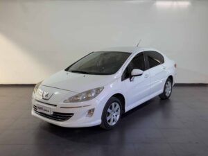 Peugeot 208 Allure 1.6 MT